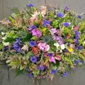Delicate Casket Spray (1587546580)